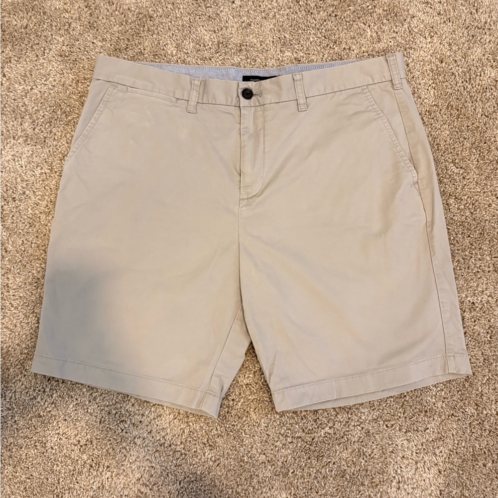 Tommy Hilfiger Men's Grey Flat Front Shorts